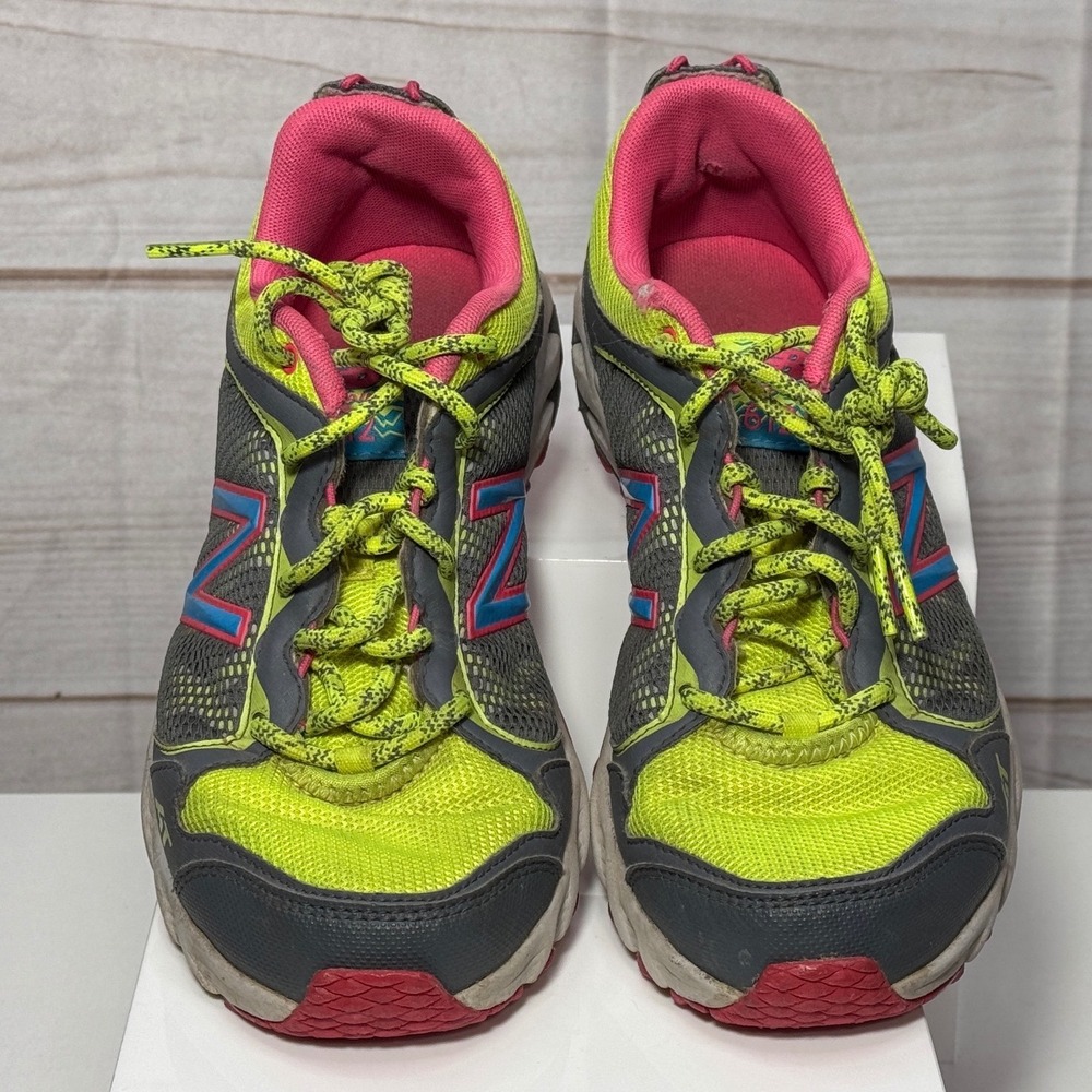 New Balance 612 All Terrain Trail Running Shoes Neon Yellow Pink Womens 8